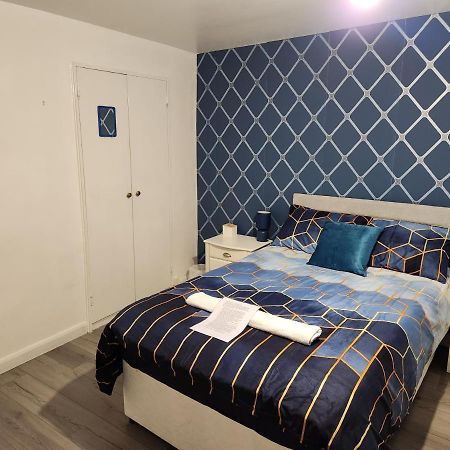 Gatwick Star Night Stay - Gatwick Кролі Екстер'єр фото
