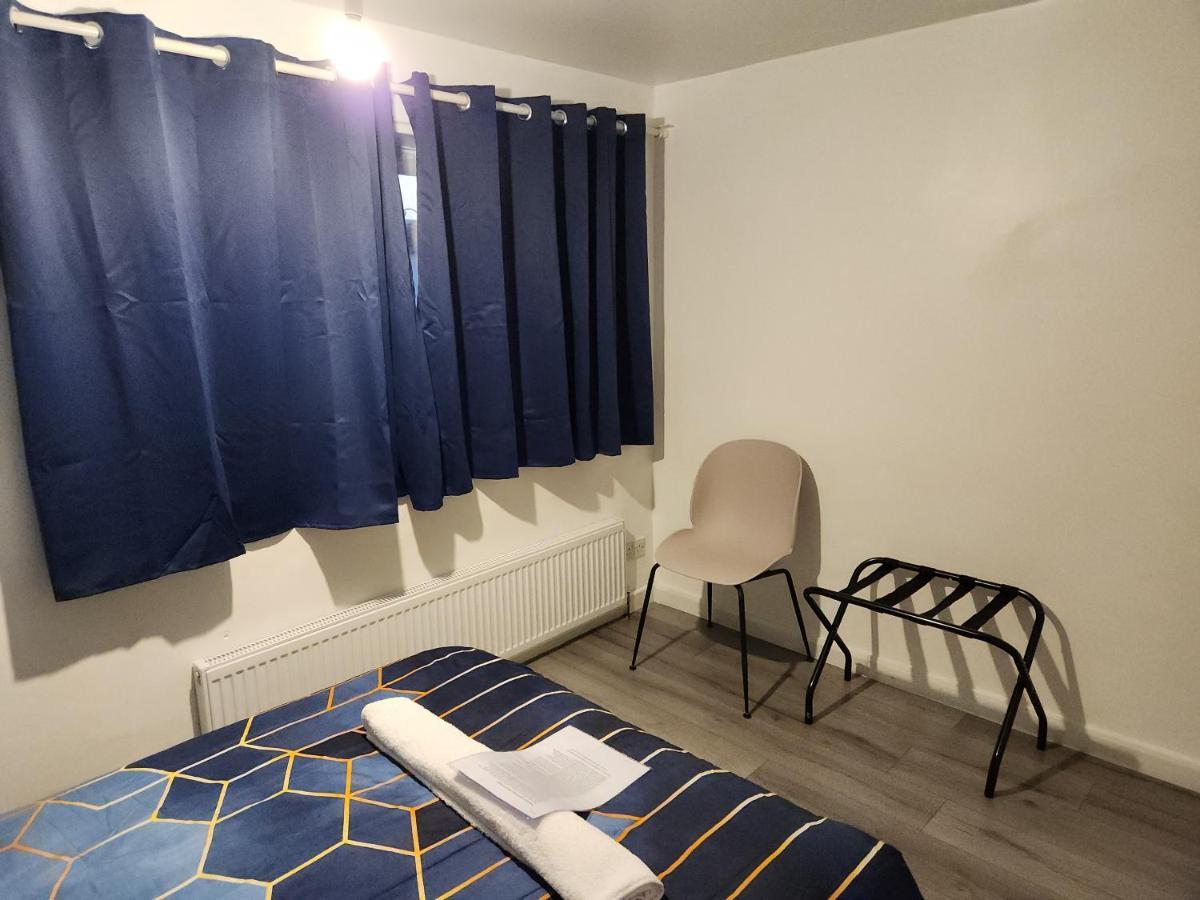 Gatwick Star Night Stay - Gatwick Кролі Екстер'єр фото