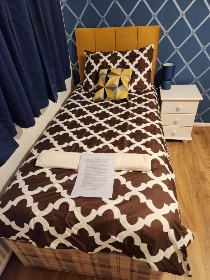 Gatwick Star Night Stay - Gatwick Кролі Екстер'єр фото