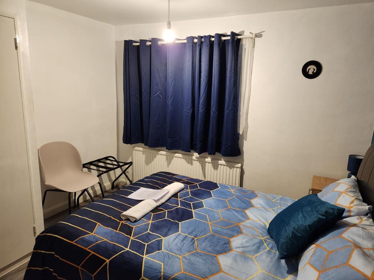 Gatwick Star Night Stay - Gatwick Кролі Екстер'єр фото