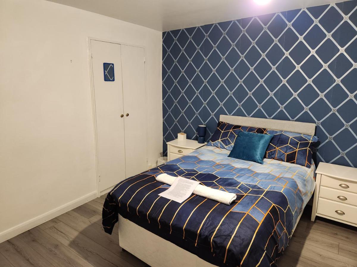 Gatwick Star Night Stay - Gatwick Кролі Екстер'єр фото