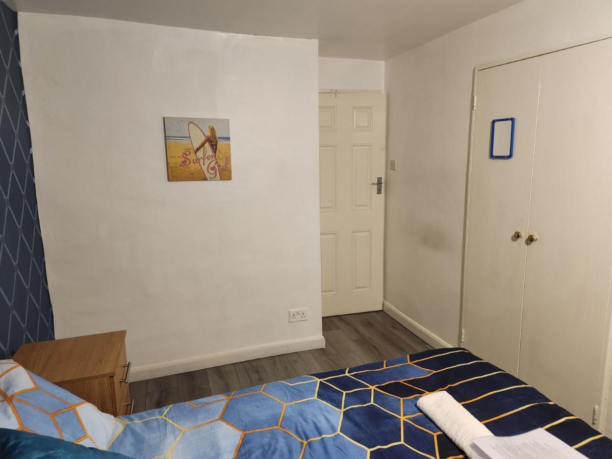 Gatwick Star Night Stay - Gatwick Кролі Екстер'єр фото