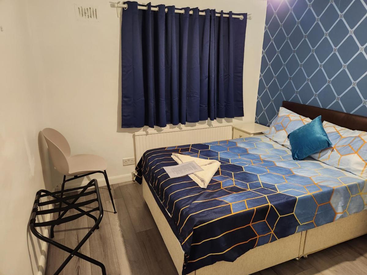 Gatwick Star Night Stay - Gatwick Кролі Екстер'єр фото