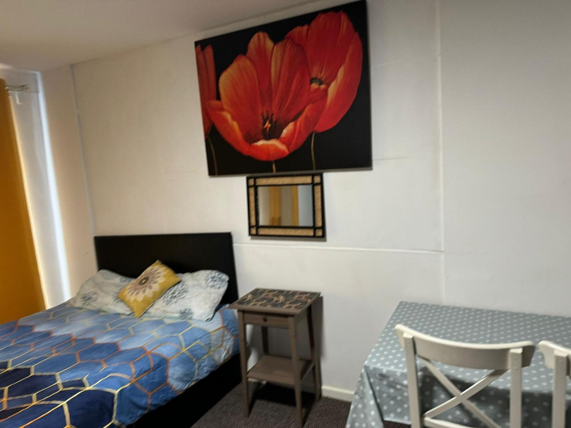 Gatwick Star Night Stay - Gatwick Кролі Екстер'єр фото